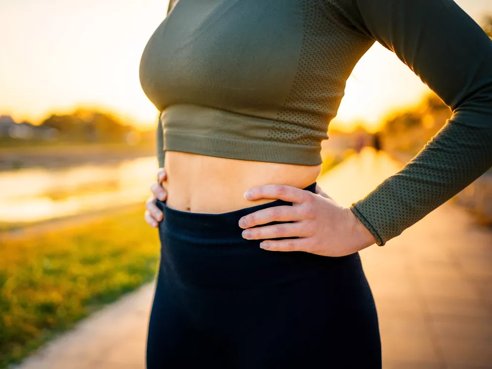 Die beste Übung für einen flachen Bauch: dauert nur drei Minuten und verbessert die Körperhaltung