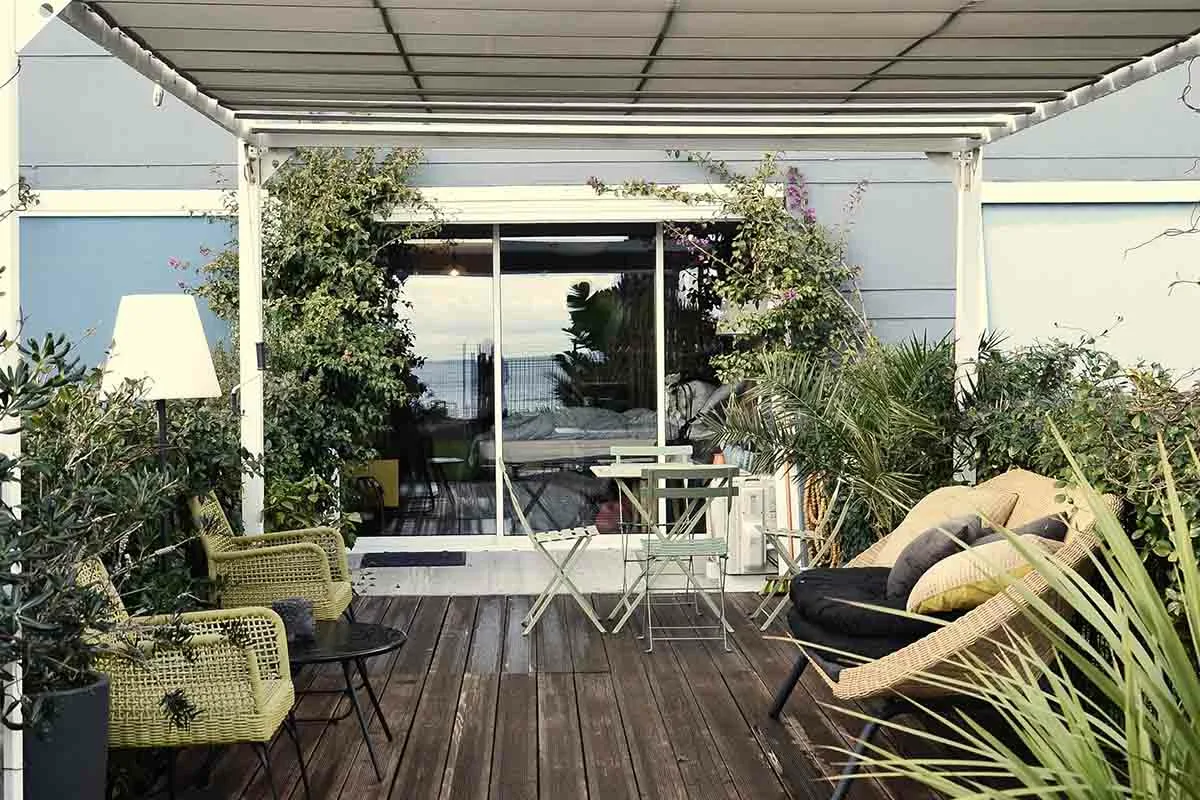 7 Möglichkeiten, Ihre kleine Terrasse in Ihren Lieblingsplatz im Haus zu verwandeln.