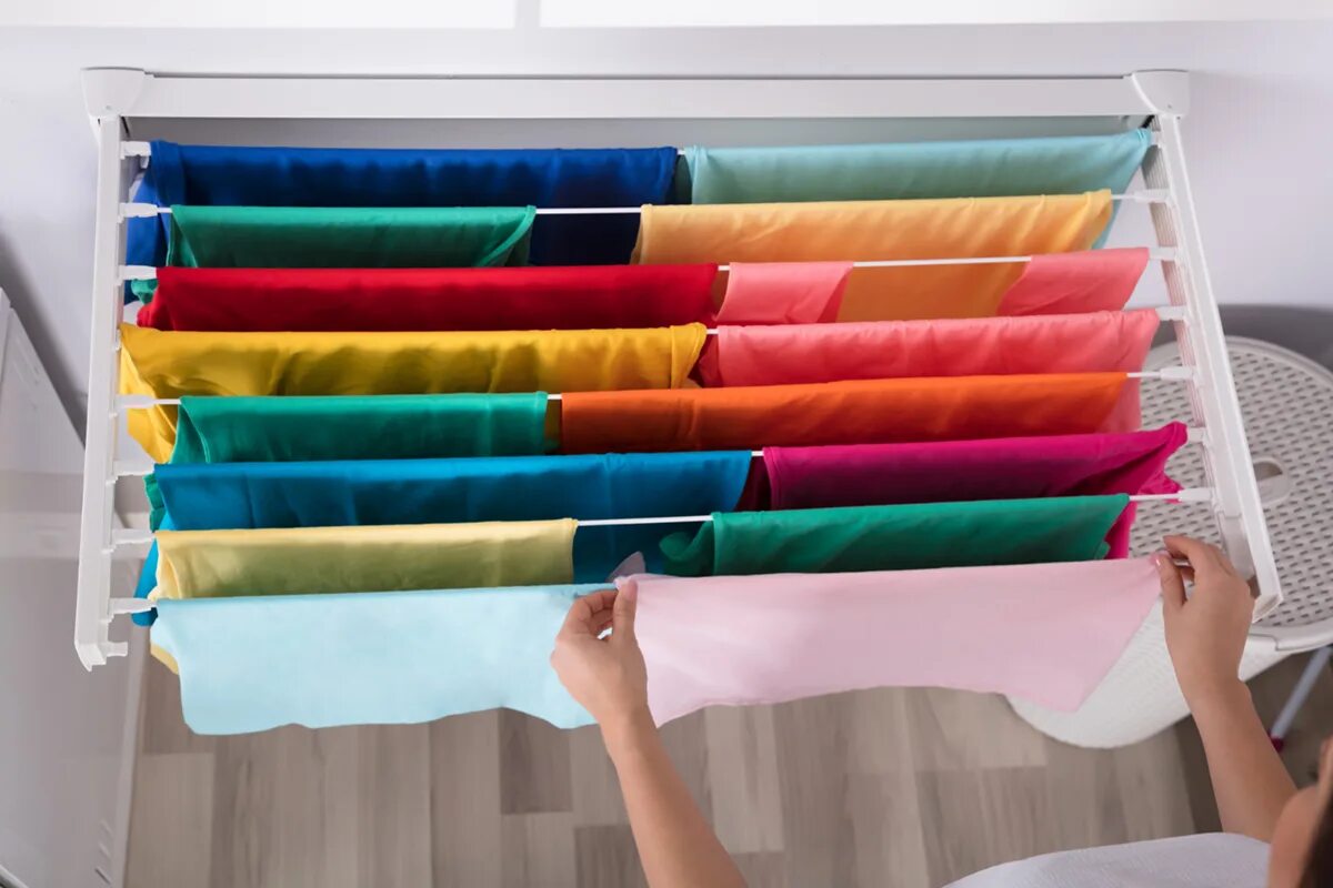 Weniger Bügeln, mehr Dämpfen: Diese einfachen Tricks sorgen für makellose Wäsche ohne Bügeln