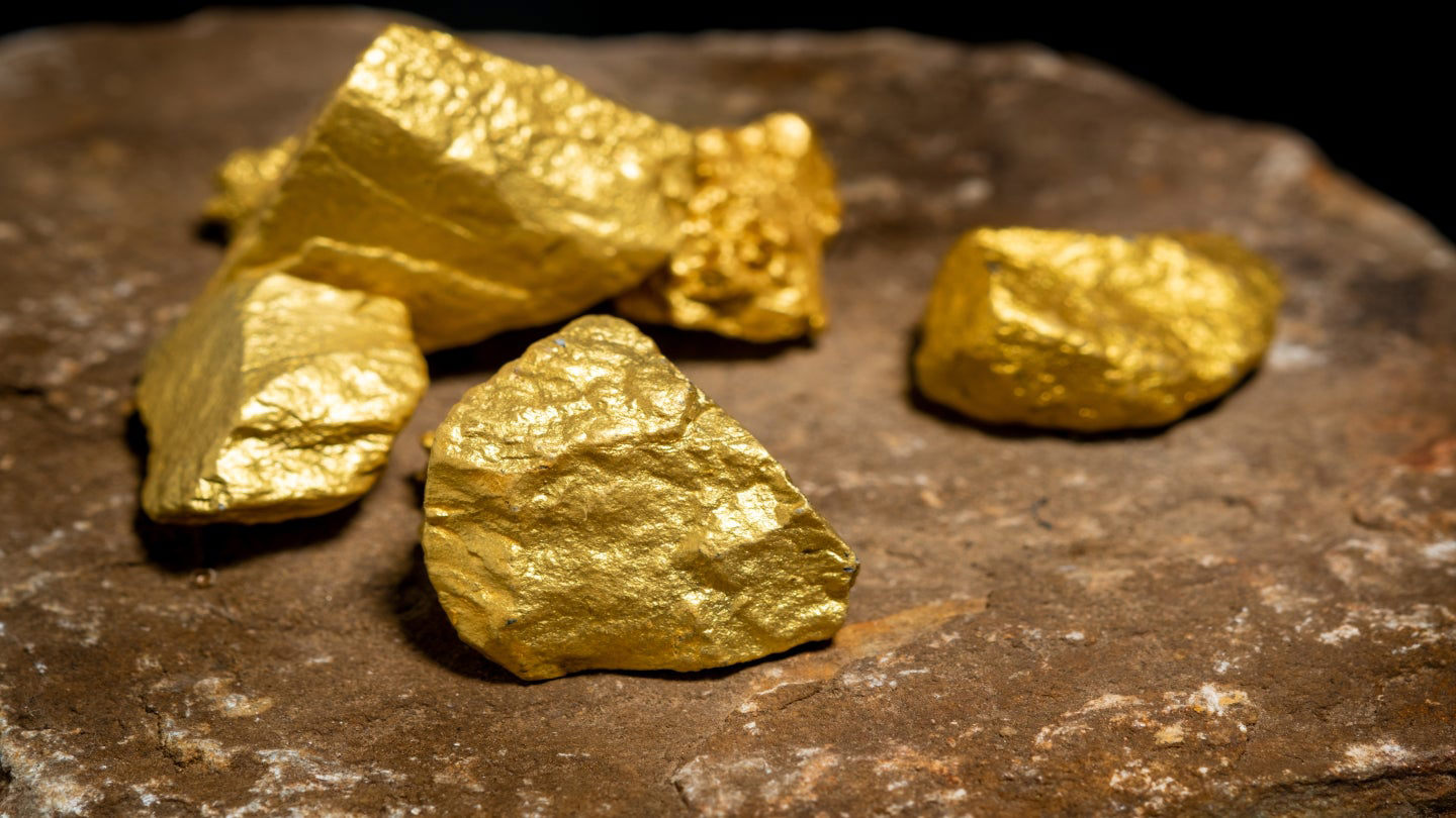 Dieses Land verwandelt sich in ein neues Dubai: Aus seinem Untergrund werden Tonnen von Gold im Wert von Millionen Pesos gefördert