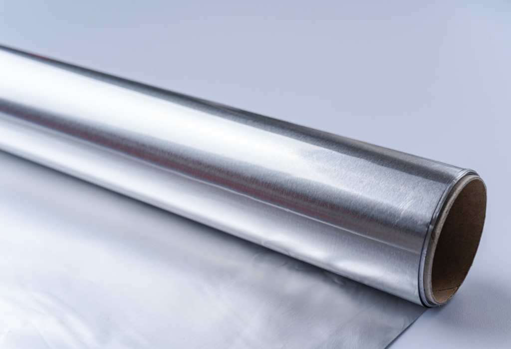 Warum ist eine Seite der Aluminiumfolie glänzend und die andere matt: Welche Seite ist die richtige?