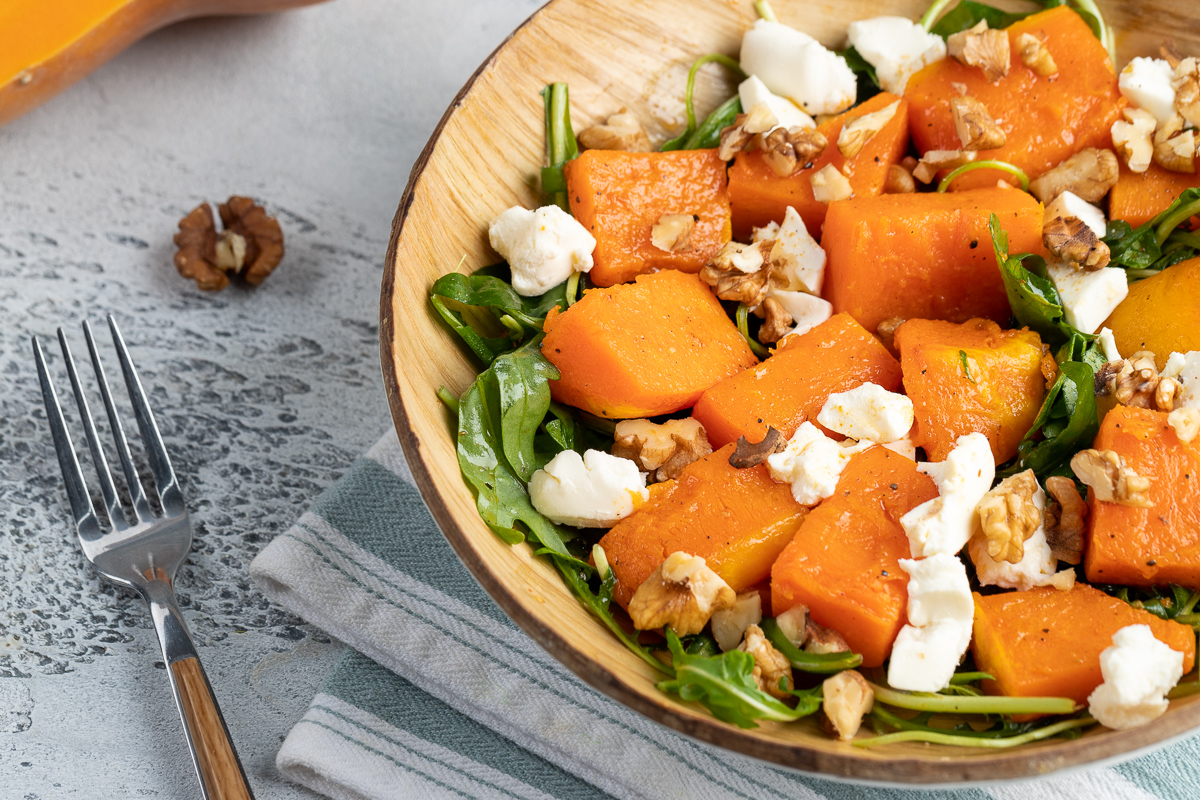 Leckere und sättigende Salate mit Kürbis für einen flachen Bauch. Sie machen schon beim ersten Bissen süchtig.